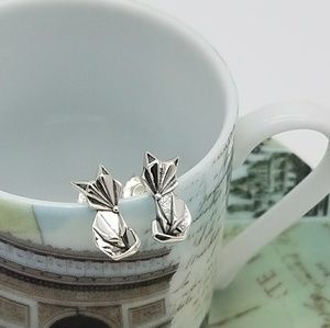 🍭Silver Fox Stud Earrings